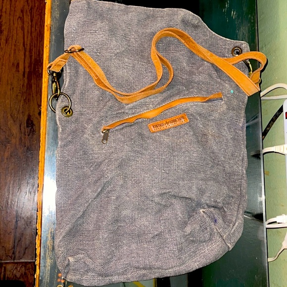 vintage addiction Handbags - Foldover Charcoal Jute Crossbody Vintage Addiction 100% cotton, jute, leather.